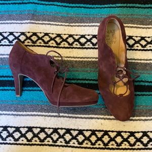 Naturalizer Burgundy, Suede, Tie-Up Heeled Pumps